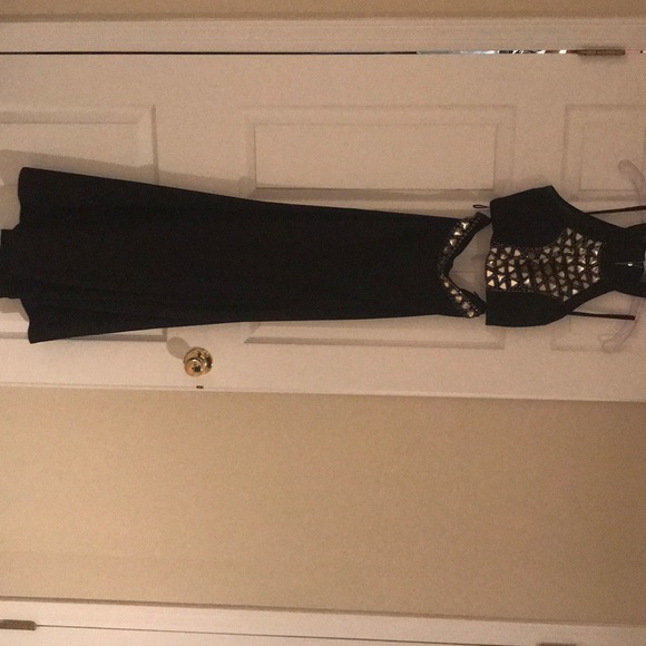 Dress - Picture 1 of 3